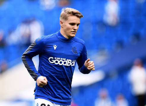 Martin Odegaard of Real Sociedad  warms up