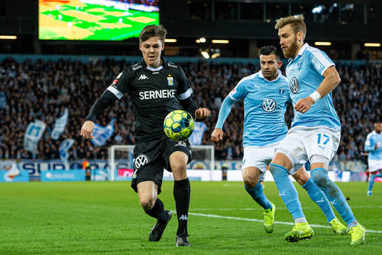 IFK Göteborgs Emil Holm och Malmö FFs Behrang Safari och