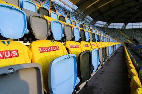 Swedish coloured jerseys in the stands ahead