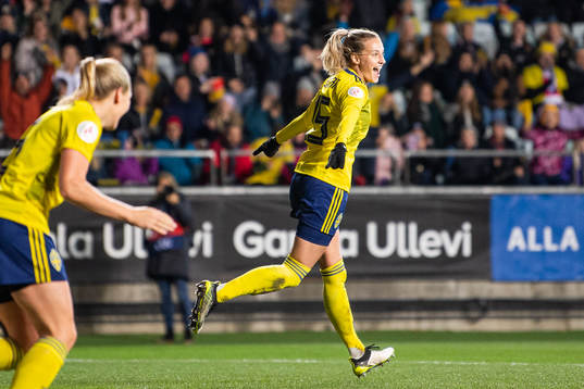 Nathalie Björn of Sweden celebrates scoring 4-0