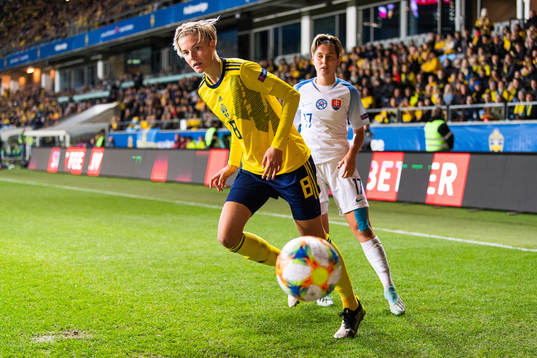Lina Hurtig of Sweden and Maria Mikolajova of Slovakia