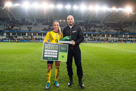 Kosovare Asllani of Sweden is awarded ”Player of the