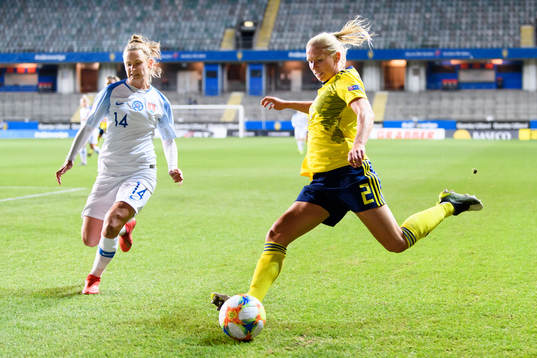 Petra Zdechovanova of Slovakia and Jonna Andersson of Sweden