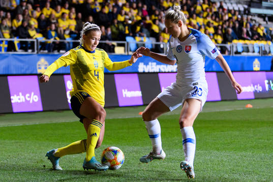 Hanna Glas of Sweden and Andrea Horvathova of Slovakia