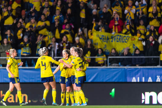 Jonna Andersson, Sofia Jakobsson, Kosovare Asllani and