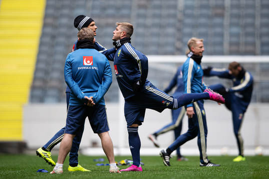 Albin Ekdal and Riccardo Gagliolo of the Swedish national