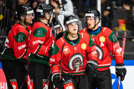 Samuel Fagemo of Frölunda celebrates scoring 4-1