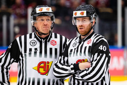 Lines men Henrik Pihlblad and Anders Nyqvist
