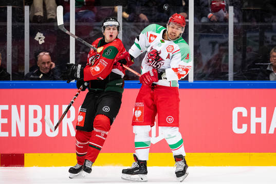 Jacob Moverare of Frölunda and Matthew Myers of Cardiff