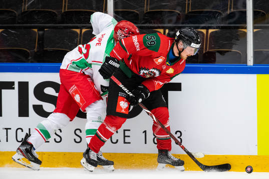 Matthew Pope of Cardiff and Simon Hjalmarsson of Frölunda