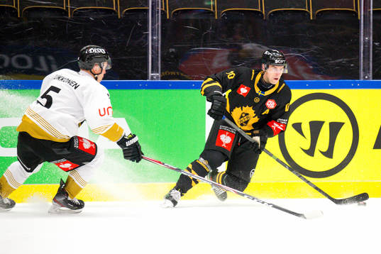 Joakim Lindström  of Skellefteå and Lasse Kukkonen of