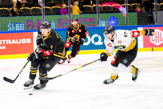 Philip Broberg of Skellefteå and Jasper Lindsten of