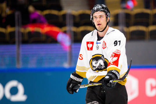 Juho Damm of Kärpät looks dejected