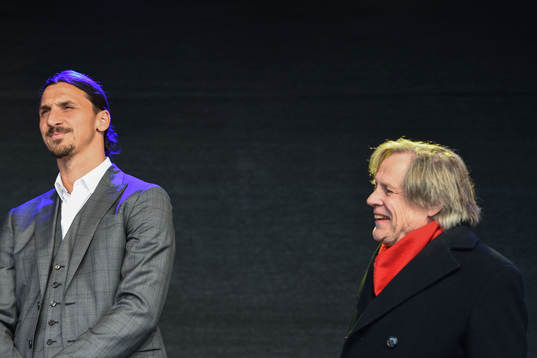 Zlatan Ibrahimovic and Peter Linde, artist, at the
