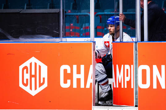 Brent Raedeke of Adler Mannheim in the penalty box
