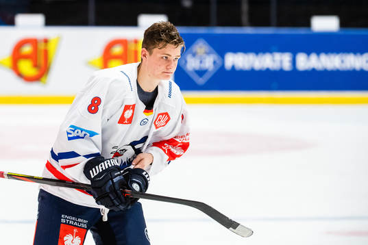Tim Stützle of Adler Mannheim