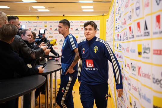 Mikael Lustig and Victor Nilsson Lindelöf of the Swedish