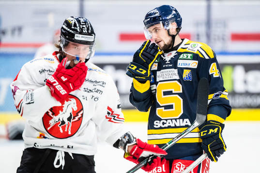Vita Hästens Filip Cruseman och Södertäljes Emil Lind