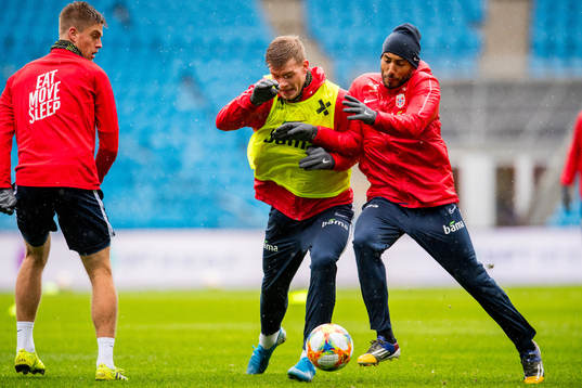 Alexander Sørloth and Haitam Aleesami of Norway