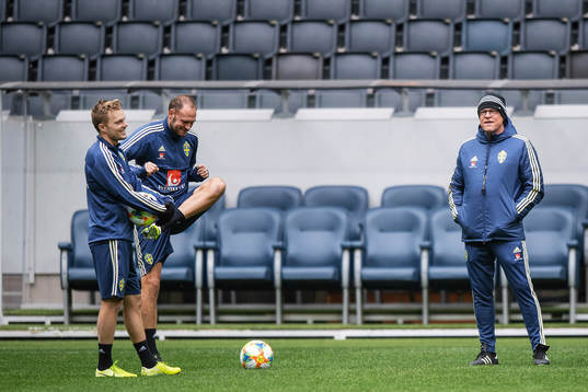 Sebastian Larsson, Andreas Granqvist and head coach Janne