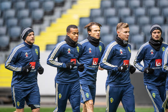 John Guidetti, Robin Quaison, Albin Ekdal, Emil Krafth and