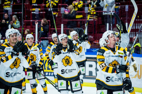 Skellefteås spelare jublar