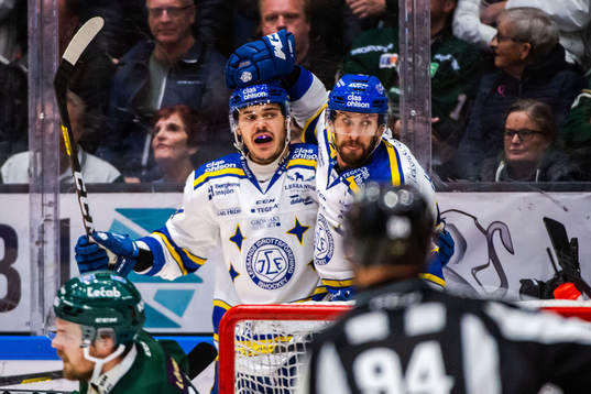 Leksands Thomas Valkvae Olsen jublar