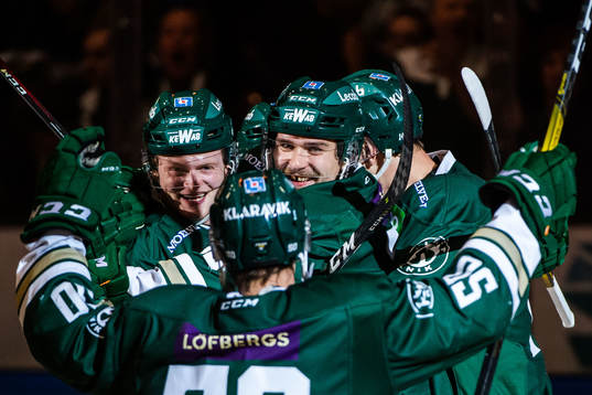 Färjestads Linus Johansson jublar