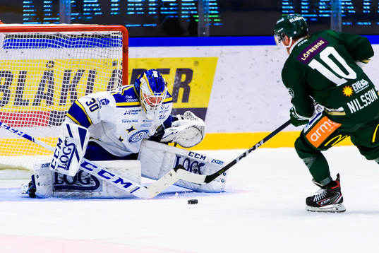 Leksands målvakt Janne Juvonen och Färjestads Marcus