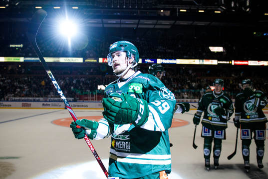 Färjestads Linus Johansson jublar