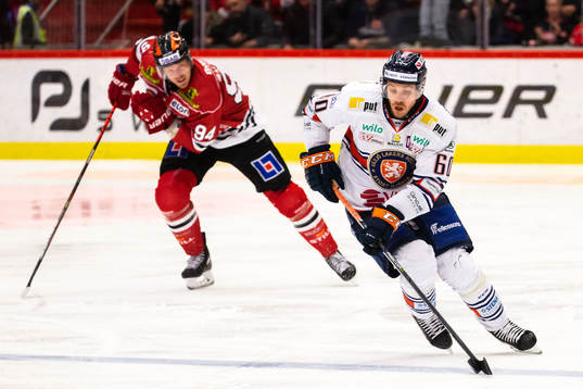 Växjös Erik Josefsson och Örebros Ryan Stoa