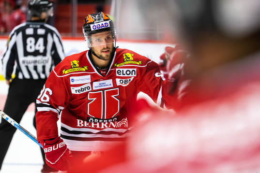 Örebros Mathias Bromé jublar