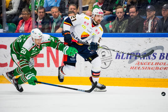 Rögles Hampus Gustafsson och Djurgårdens Patrik Berglund
