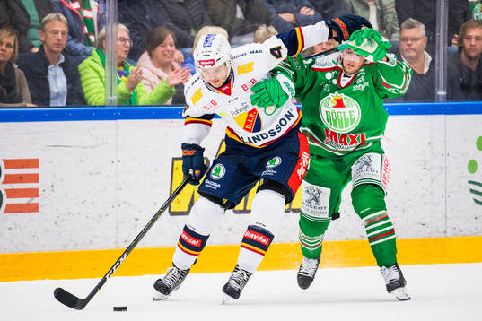 Djurgårdens Marcus Högström och Rögles Daniel Zaar