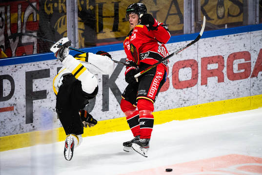 Brynäs Adam Brodecki och Luleås Jesper Sellgren