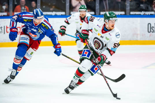 Frölundas Simon Hjalmarsson och Oskarshamns Arsi Piispanen