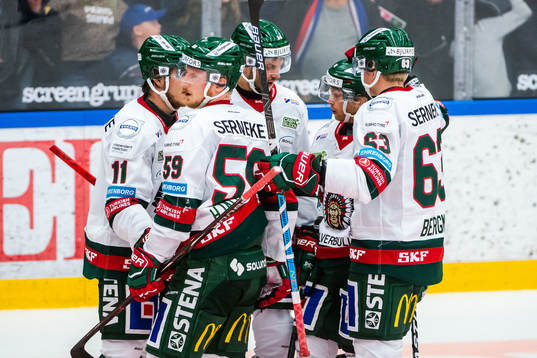 Frölundas Simon Hjalmarsson jublar