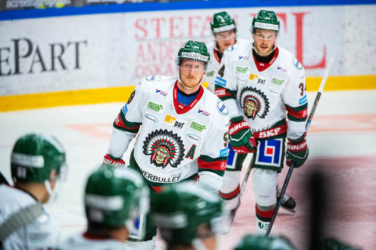 Frölundas Simon Hjalmarsson jublar