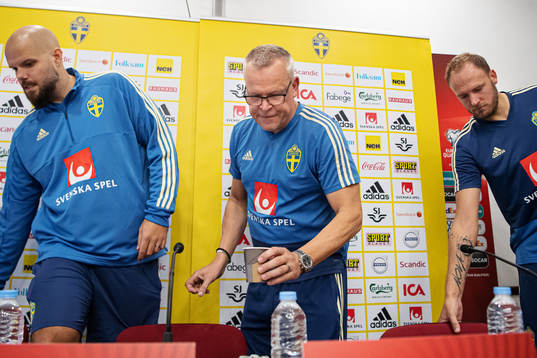 Media officer Jakob Kakembo Andersson, head coach Janne