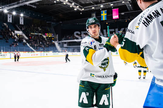 Björklövens August Tornberg jublar