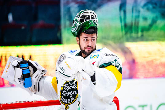 Björklövens målvakt Joe Cannata