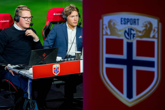 Jonas Bariås and Johan Færaas, TV commentators