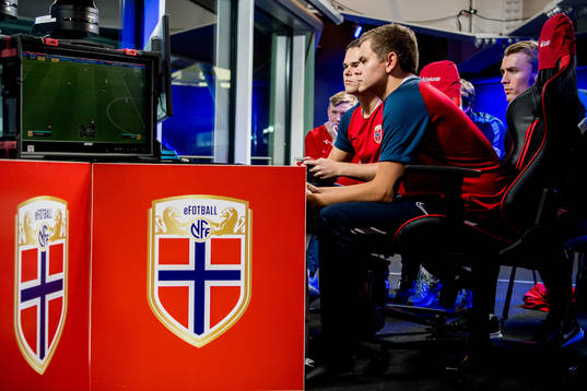 Andreas Bakken and Anders Rasmussen of Norway