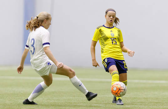 Saana Latvalahti #3, FIN and Chloe Eriksson #15, SWE