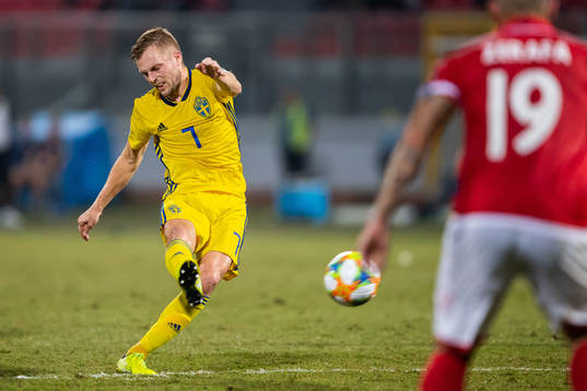 Sebastian Larsson of Sweden with a free kick