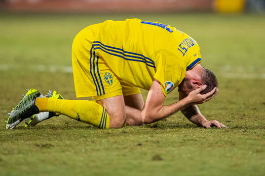 Andreas Granqvist of Sweden in pain
