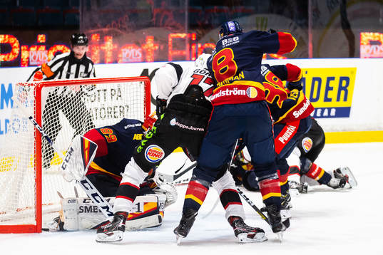 Malmö Redhawks Konstantin Komarek gör 0-1 som senare