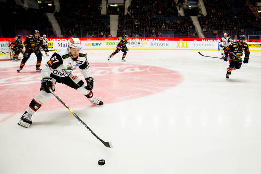 Malmö Redhawks Konstantin Komarek med pucken