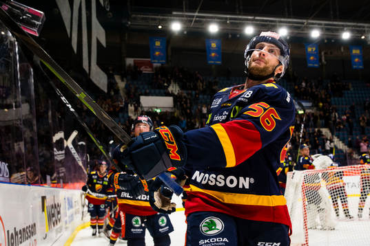 Djurgårdens Robin Norell tackar publiken