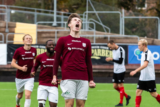 Qviding Patrik Wålemark jublar